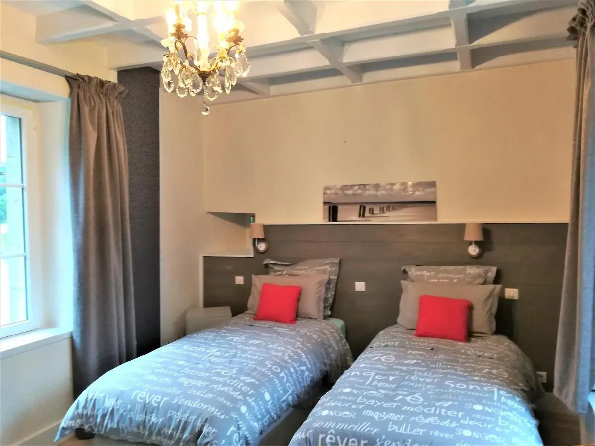 Kergroaz Maner Classe 5 Epis Table D'Hotes Manoir Dans Parc Paysage Jacuzzi En Plein Air Bornes Vehicules Electriques Petit Dejeuner Sucre Sale Inclus Yvias 0*,  フランス